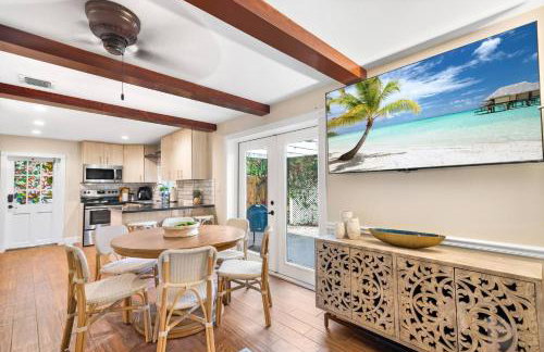 2 Homes • Hot Tubs x2 • Heated Pool • Fire Pit - Foto 20