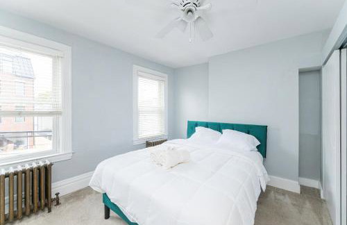 TWO town homes! 6 Bedrooms, 2 King beds, Walk to Eats - Foto 59