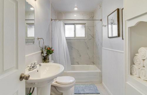 Cozy Home with Grill and Games in Albuquerque! - Photo 18