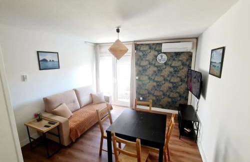 LE PETIT THAI 2 Pièces Climatisé Centre ville avec balcon - Foto 9