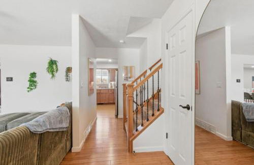 Spacious 4BD - Backyard BBQ, Fire Pit & Mini Golf - Foto 11