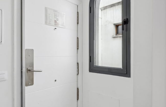 Limehome Madrid Calle de la Paloma - Photo 40