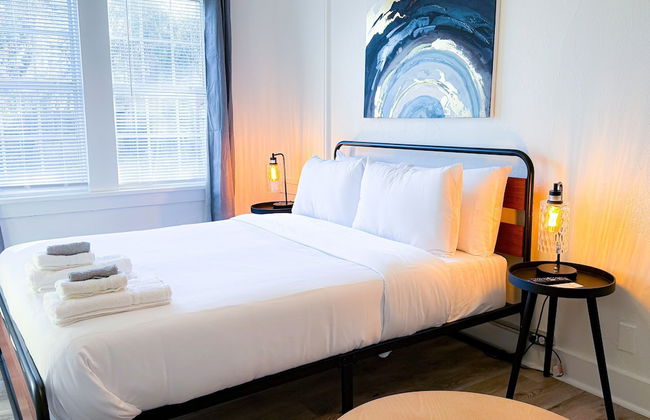 Renovated 2BR Near Paseo With Wifi Smart TV 31B - Photo 19