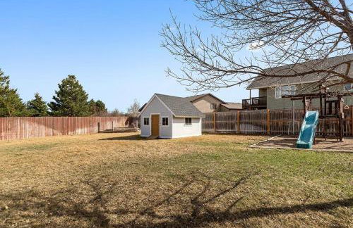 Stylish 5 BR- LG Fenced Backyard and Playground - Foto 21