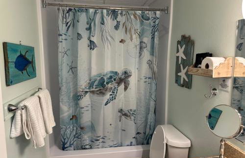 Pensacola Beach Gulf-Front 2BR Condo with Pool & Hot Tub - Photo 19