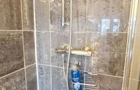 Luxury London House Sleeps x 16, Free Parking, Free Wifi, Garden Patio, Close to tube line easy access to Central London - Foto 25