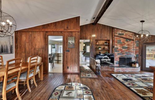 Bear Paw Cabin - 3 Living Areas, Hot Tub & Ping Pong Table - Foto 5