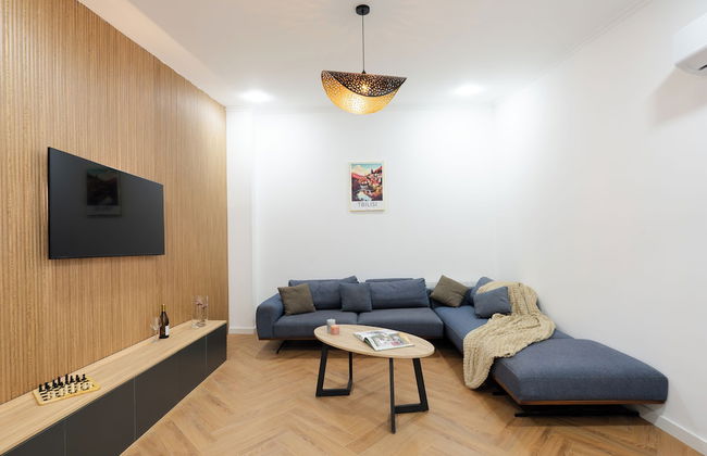 Chic & Modern 4BR Home in Old Tbilisi - Photo 12