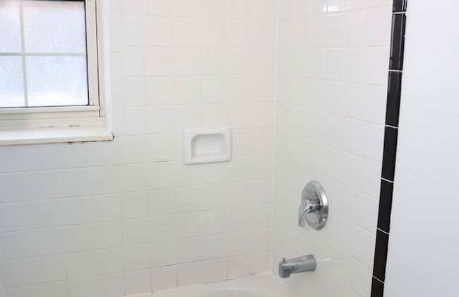 Close to Campus Student Housing - Amenities - Photo 7