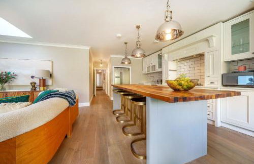 Stunning 3B2Ba Huge entertaining space and hottub! - Foto 9