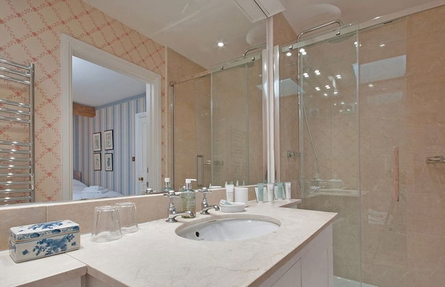 Shipton Cottage - Photo 10