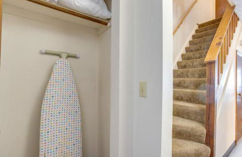 3 Mi to Winter Park Slopes! Unit with Pool and Hot Tub - Foto 16