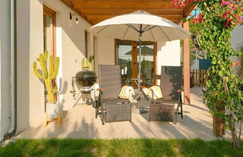 Tēra Stay - Photo 1