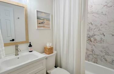 Waterfront duplex, walk to the beach - Foto 12