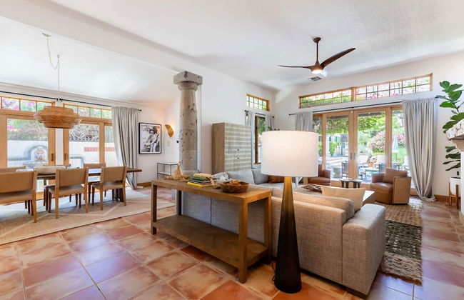 LUX - Historic Tennis Club Enclave - King Beds - Foto 17