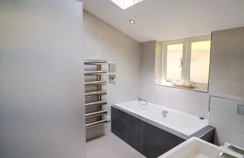 Upper Cottage - Photo 44