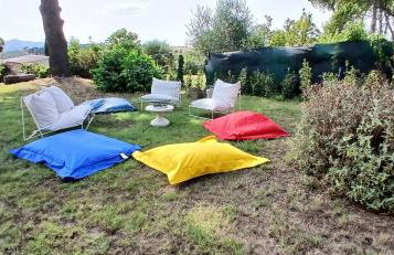 16th Century Townhouse, Large Garden Near Lake, Tuscany and Umbria - Sleeps 18 - Foto 3