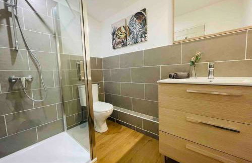 Elegant and Charming Townhouse with roof terrace - Foto 14