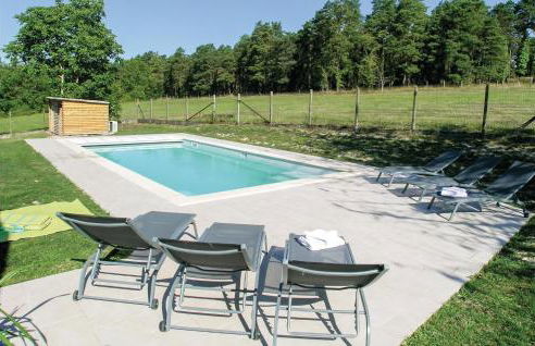 Beautiful Home In Eyliac - Foto 2