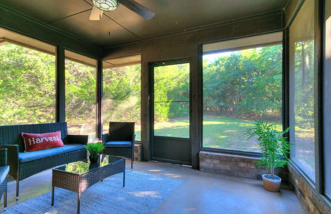 Serene Modern Farmhouse on 2 Acres - Foto 25