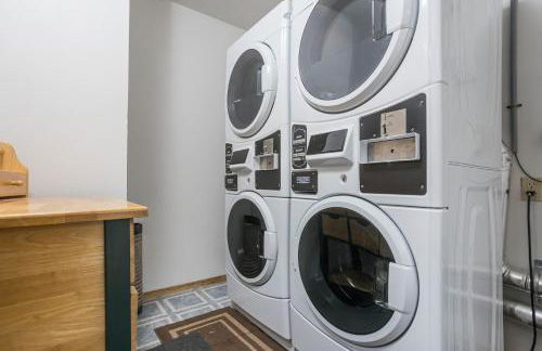 Peacefield at The Hilltop C-4 by Simple Life Rentals - Foto 13