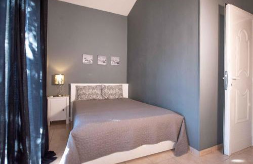 Dana's Luxury Maisonette - Photo 56