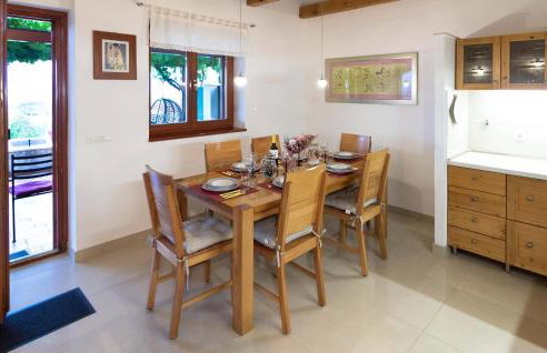 4 Bedroom Beautiful Home In Mravinci - Photo 5