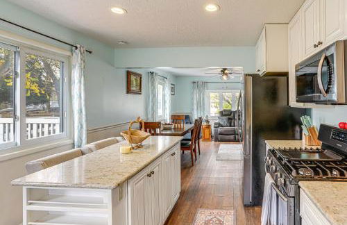 Walk to Sandusky Bay Home with Hot Tub and Fire Pit! - Foto 10