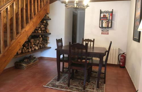 PRECIOSO CHALET JUNTO A POTES CON PISCINA-4 Hab,3 Baños - Photo 27