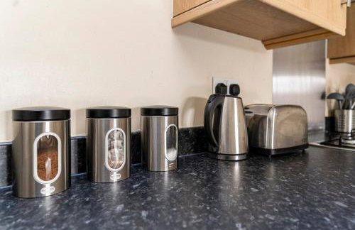 Lovely Two Bed detached house with Parking - Foto 18