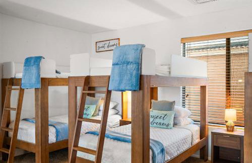 The Gem Getaway Pool Gameroom Gym by Relaxtay - Foto 40