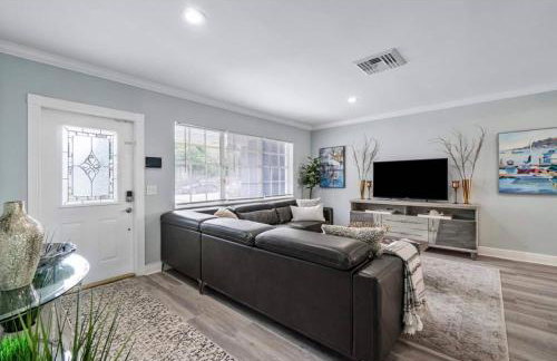 Serene WPB Escape Pool Near Beach - Foto 12