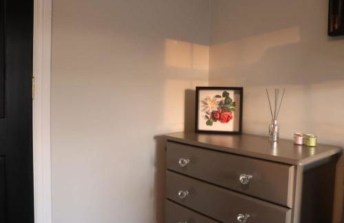 Last-Minute Escape l The Grey Door 2 Bed Cottage Banbridge Parking Private Garden l Nestled Property Management - Foto 36