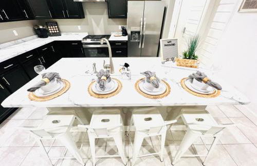 Entire Fully Equipped Basement Guest Apartment Home - Foto 4