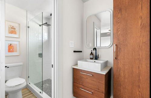 Cozy Loft Near SOCO, Downtown! Parking, Dogs OK, WiFi - Foto 22