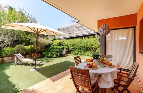 Pretty garden apartment next to a charming beach - Foto 1