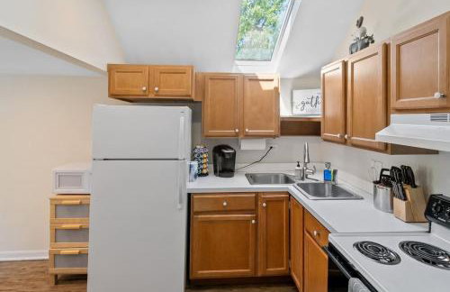 Apt with heated garage Libertyville Near Naval Base - Foto 7