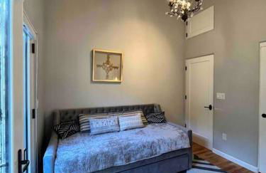 Gorgeous 3-bdrm home, walk to town and beach - Photo 76