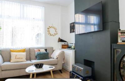 Earp House - Air Host & Stay - Sleeps 7 - Foto 6