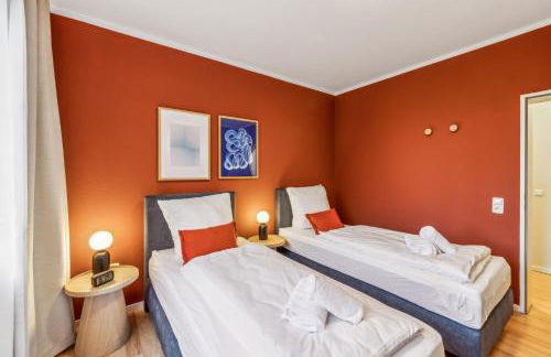 NASA Homes I Moderne Suite I Zentral I 3 Zimmer I 3 Balkone I neu renoviert I Smart TV I Hotelbetten - Foto 15