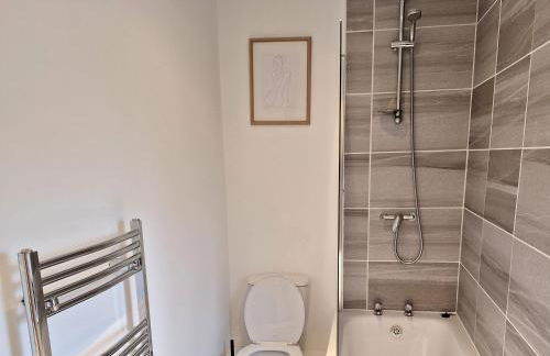 Two-bedroom Cottage - Sandstone Garden Patio - Free Parking - Pets Welcome - Foto 67