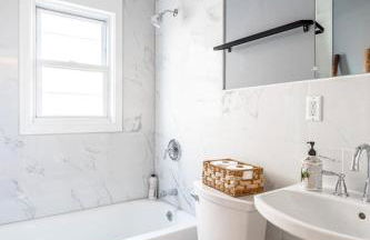 The B&W Haven 5BR Home with yard theater - Foto 26