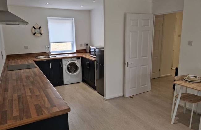 360 Serviced Accommodations - Waterfront Retreat - Modern Apartment - Foto 18