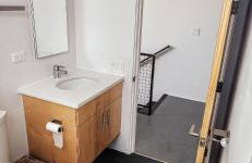 Chic Townhome Retreat nestled Downtown - Foto 16