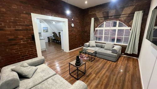 City Centre - Sleeps 6 - Bars, Parking & Netflix - Foto 1