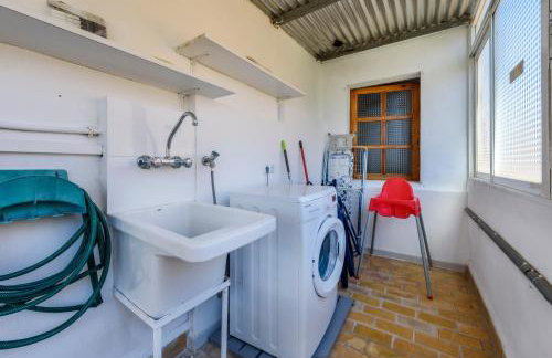 Ana House - Photo 40