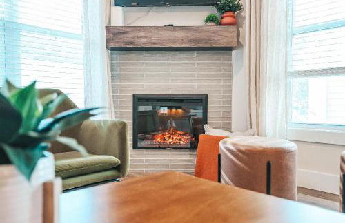 Parking! Hot tub! 10 min walk to beach - Foto 17