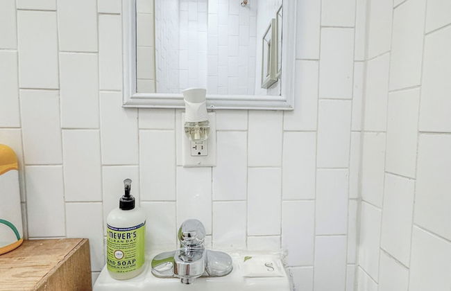 183 Orchard St - Photo 16