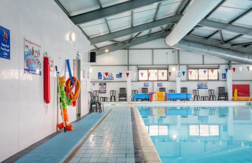 Space for 8, by the Beach with Pool and Entertainment - Foto 34