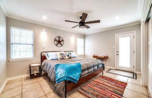 6 BDRM Wine Country Compound on 2 Acres! Pool/HotTub & Club House - Foto 13